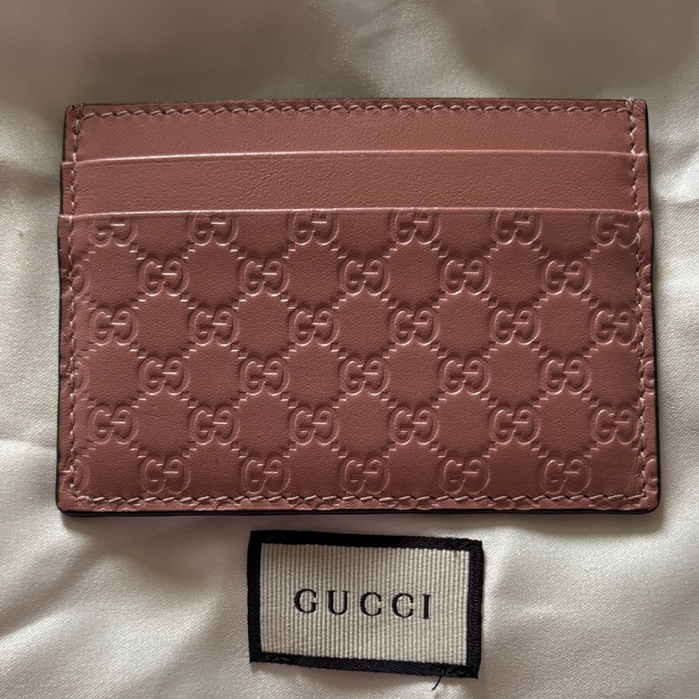 Gucci Embossed Mauve Card Holder (5 card holder) soft pink